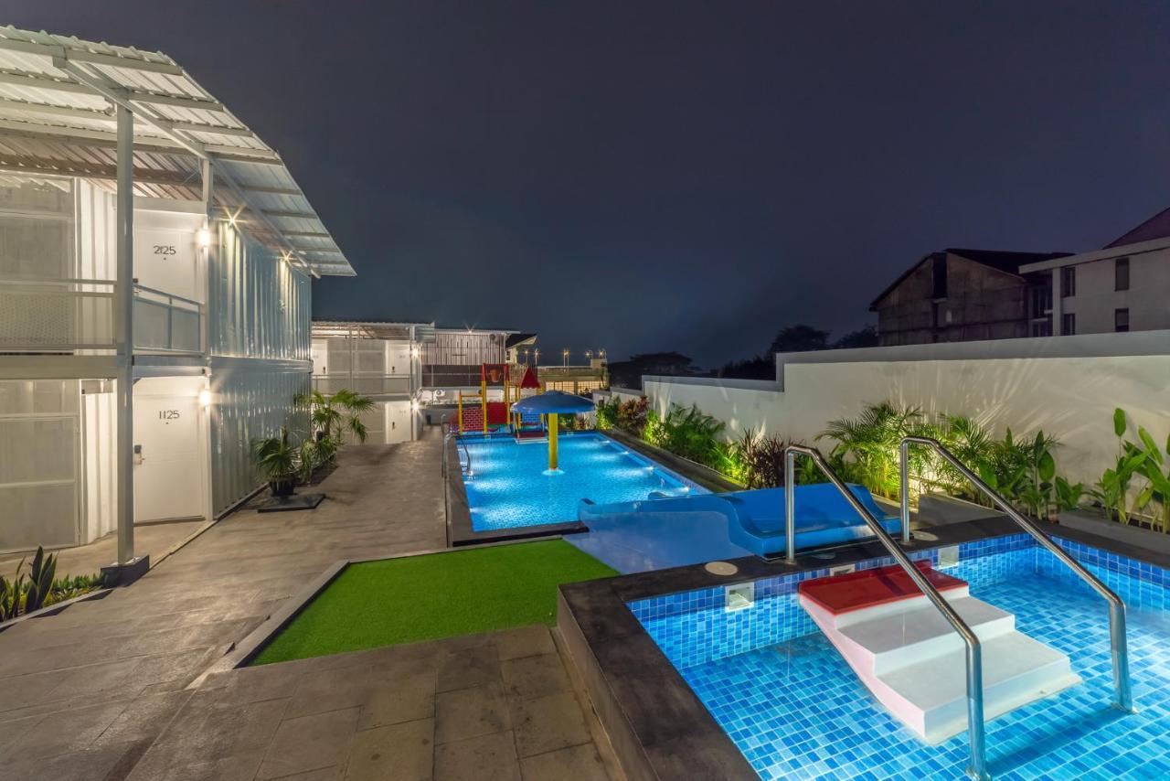 Kontena Hotel Batu  Exterior foto